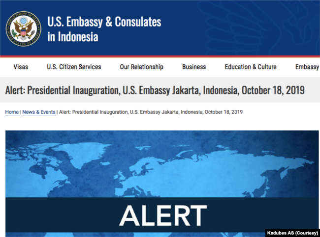 Peringatan yang dipasang di situs Kedubes AS menjelang pelantikan Presiden dan Wapres