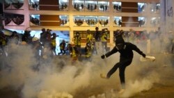 ဟောင်ကောင်ဆန္ဒပြပွဲ ရဲက မျက်ရည်ယိုဗုံးနဲ့ နှိမ်းနင်း