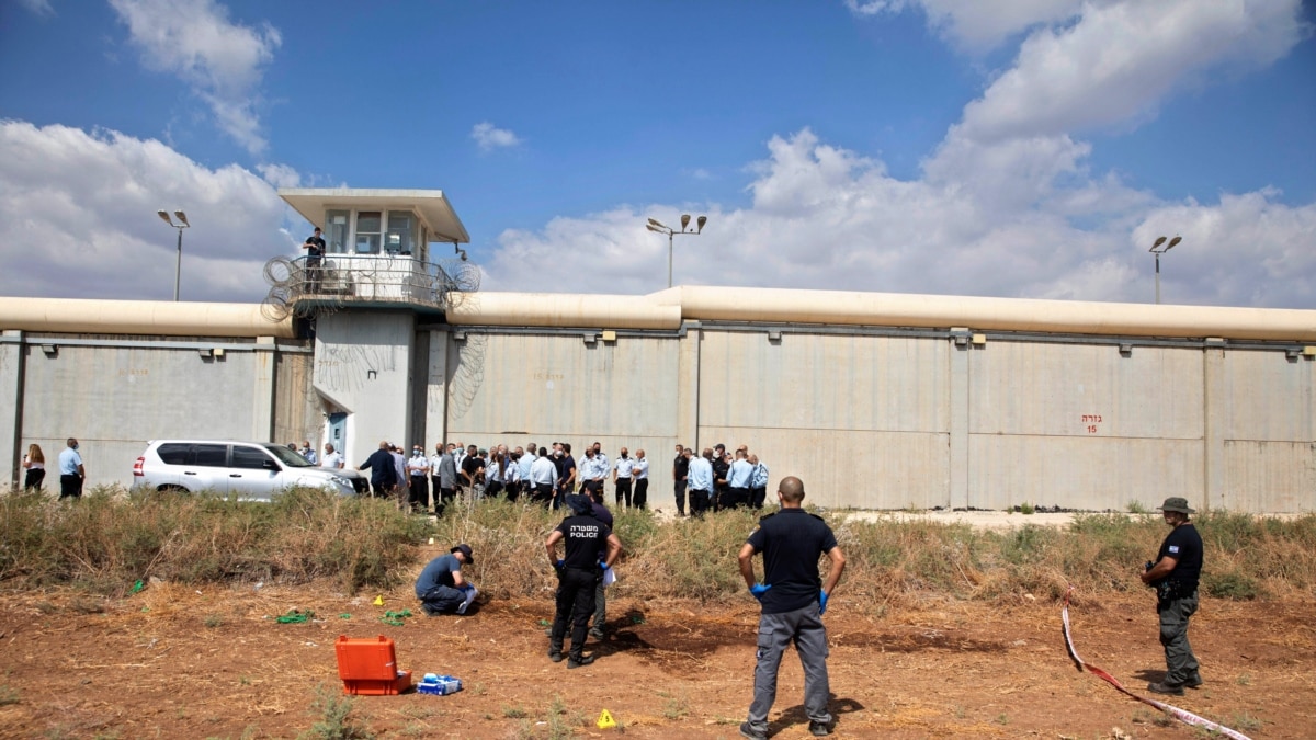 Six security prisoners escape from Gilboa Prison in northern