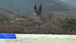 Jiber Tunebûna Pirê bi Teleferîkê Derbazî Alîyê Din yê Çemê Dkin