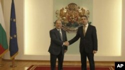 Serokê Herêma Kurdistanê Mesud Barzanî bi Serokê Bulgaristanê Rosen Plevneliev re xwane dibe.