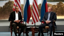 Presiden Barack Obama saat bertemu dengan Presiden Rusia Vladimir Putin di sela-sela KTT G8 di Irlandia Utara bulan Juni lalu.