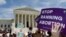 Unjuk rasa aktivis hak-hak aborsi di luar gedung Mahkamah Agung AS di Washington, 21 Mei 2019.