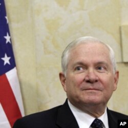 US Defense Secretary Robert Gates (file photo)