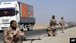 ژماره‌یه‌ک سه‌ربازی ئه‌فغانی کۆنتڕۆڵی شاڕێـیه‌کی سه‌ره‌کی هه‌رێمی غه‌زنی ده‌که‌ن، چوارشه‌ممه‌ 27 ی ده‌ی 2010