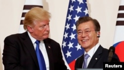 Tổng thống Mỹ Donald Trump và Tổng thống Hàn Quốc Moon Jae-in.