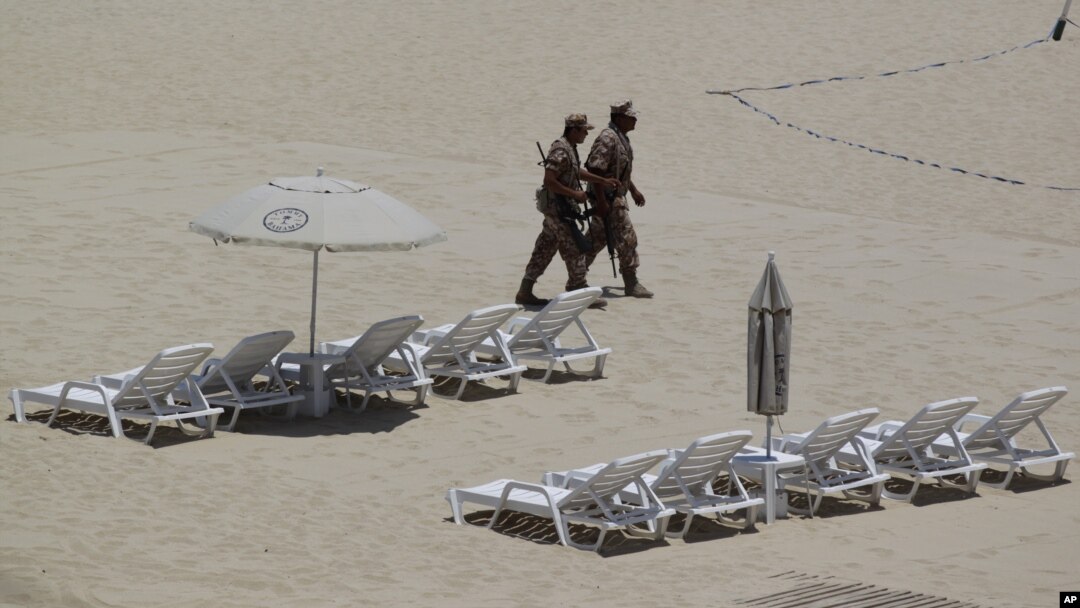 Mexican soldiers patrol the beach of San Jose del Cabo in Mexico's Baja Peninsula, Sunday, June 17, 2012. The G-20 summit starts in Los Cabos on Monday.