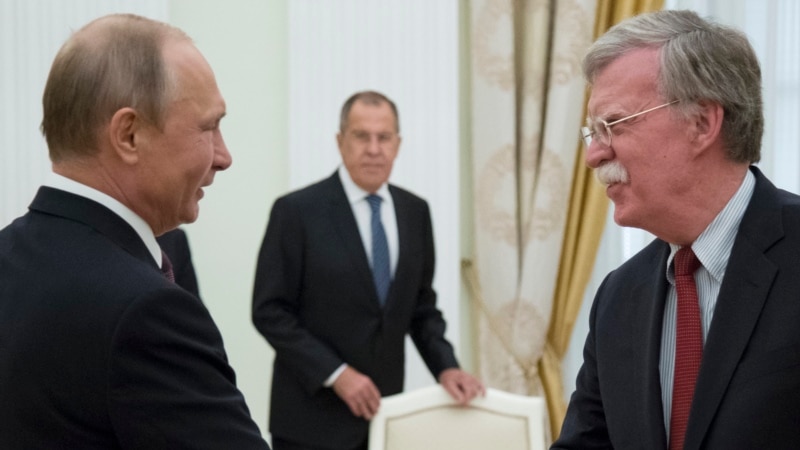 John Bolton attendu à Moscou sur le retrait d'un traité nucléaire