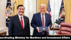 US President Donald Trump met with the Indonesian Coordinating Minister for Maritime Affairs and Investment Luhut Binsar Pandjaitan on Nov. 17, 2020. (Photo courtesy Indonesian Coordinating Ministry for Maritime and Investment Affairs)