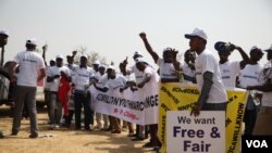 Members of Youth Advocates for Change during protest in Abuja, Nigeria, Jan. 17, 2015. (VOA/Chris Stein)