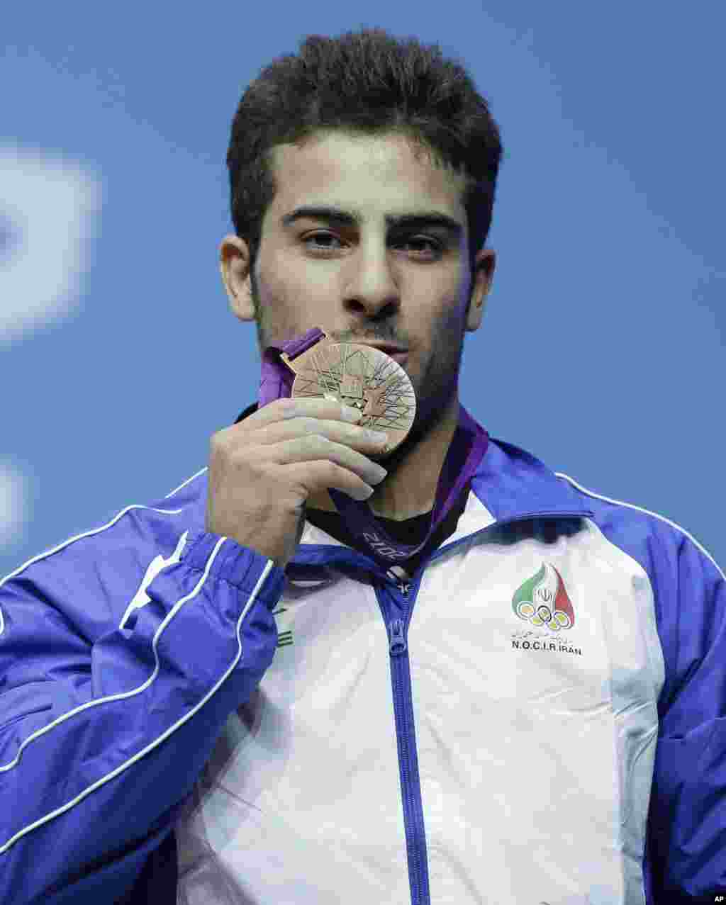 کیانوش رستمی اولین طلا و اولین مدال المپیک ریو را برای ایران کسب کرد.