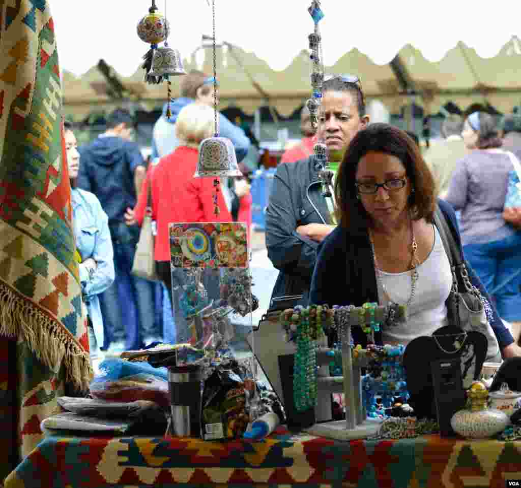 Vashingtondagi turk festivalida turk bozori, 29-sentabr, 2013-yil