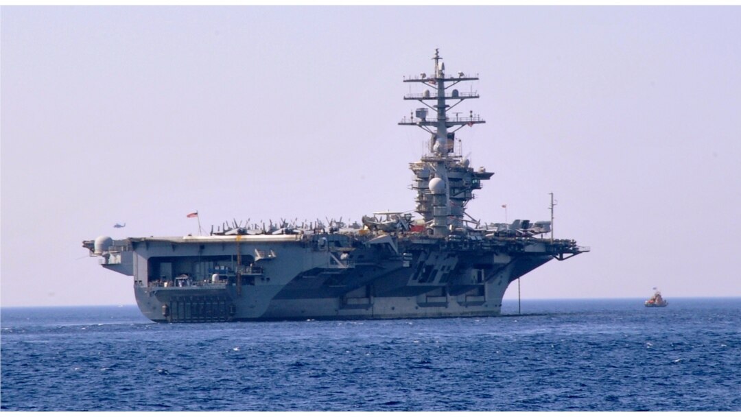 Samolyot tashuvchi "USS Dvayt Ayzenxauer" kemasi