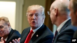Le président Donald Trump lors d'une réunion avec des dirigeants de l'acier et de l'aluminium, Washington, le 1er mars 2018,.