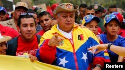 Según Cabello las acusaciones en su contra son una "guerra sucia" contra la "patria".