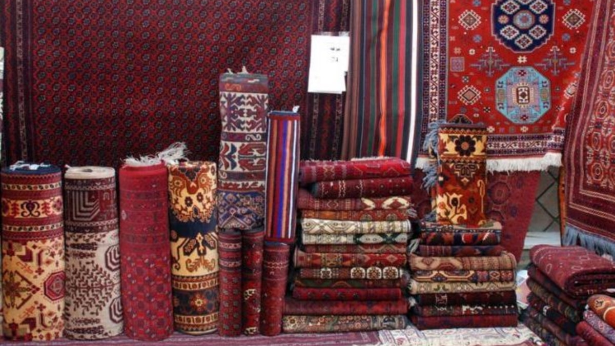 قالین افغانستان به نام پاکستان به جهان صادر میشود- تاجران