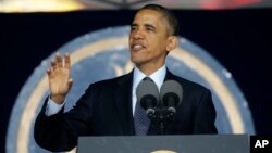 Presiden Barack Obama berpidato pada hari wisuda Akademi Angkatan Laut AS di kota Annapolis, Maryland (24/5).