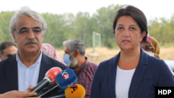 Hevserokên HDP Pervîn Buldan û Mithat Sancar