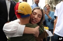 La esposa del presidente interino de Venezuela, Juan Guaidó, visitó a fines de marzo Perú, donde recibió el apoyo del gobierno y se reunió con exiliados venezolanos en el país.