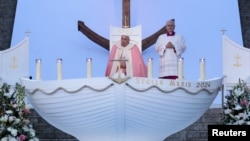 Pope Francis attends the Holy Mass at Place d&#39;Austerlitz during his apostolic journey in Ajaccio on the French Mediterranean island of Corsica.