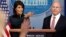 La embajadora de EE.UU. ante la ONU, Nikki Haley, y el asesor de Seguridad Nacional, H.R. McMaster, contestan preguntas durante una sesión informativa en la Casa Blanca.