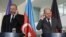 Arxiv fotosu - Almaniya kansleri Olaf Şoltz və Azərbaycan Prezidenti İlham Əliyev Almaniyada, Berlin şəhərində danışıqlardan sonra keçirilən mətbuat konfransına başlayırlar, 26 aprel 2024.
