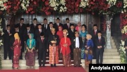 Presiden Joko Widodo dan Wakil Presiden Jusuf Kalla bersama pimpinan DPR, MPR dan DPD sebelum Sidang Tahunan MPR 2017