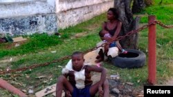 Abana babuze icyo bakora