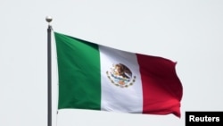 ARCHIVO - Una bandera de México en el juego de la Serie de la Ciudad de México del MLB World Tour en el Estadio Alfredo Harp Helu. [Foto: Kirby Lee-USA TODAY Sports].