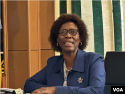 ﻿Gloria Magombo, Zimbabwe's secretary for energy and power development, said Zimbabwe aims to increase the use of renewable energies besides hydropower, given recurring droughts. (Columbus Mavhunga/VOA)