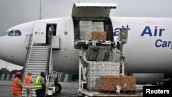 Imfashanyo ya Amerika, igizwe n'imiti ya Ebola, muri Liberiya