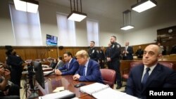 Trump’ın ‘sus payı’ davasında suçlu olup olmadığını değerlendirecek jürinin 12 asil üyesinin 7’si Salı günü belirlendi. 