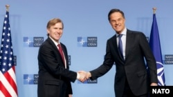 美国呼吁北约建立“伙伴关系而非依赖关系” 