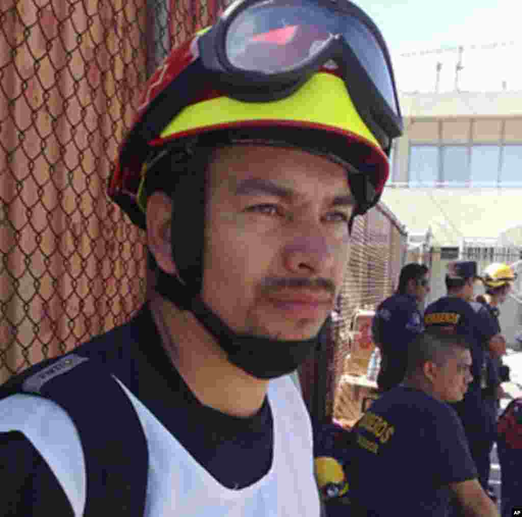 Brian Wagner interviews earthquake rescuers and survivors in Haiti