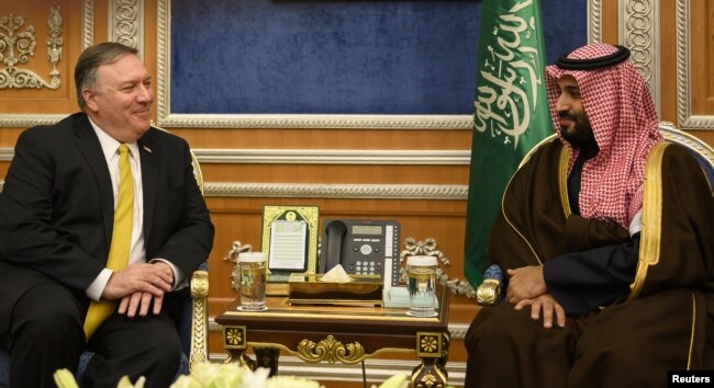 FILE - U.S. Secretary of State Mike Pompeo (L) meets with Saudi Crown Prince Mohammed bin Salman in Riyadh, Saudi Arabia, Jan. 14, 2019.
