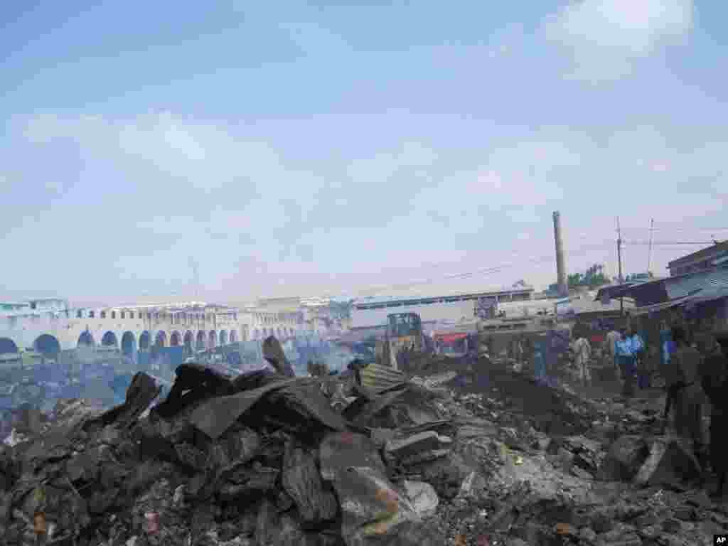 Sawirro: Gubashada Suuqa Xamar-Weyne