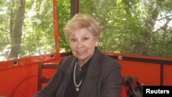 La gimnasta soviética Larisa Latynina