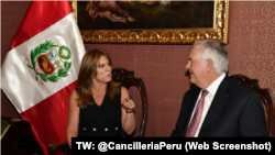 Ministra CayetanaAljovin recibe en CancilleriaPeru al Secretario de Estado de los Estados Unidos, Rex Tillerson, con quien tratará temas de la relación bilateral y asuntos relacionados a la Cumbre de las Américas (#VIIICumbrePerú) que se realizará 13 y 14 de abril en Lima.