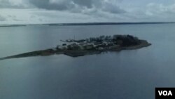 د لینډهول جزیره چې محلي خلک يي ګوانتانامو بولي.