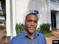 Shingai Gwatidzo, spokesperson of the Medicines Control Authority of Zimbabwe says his organization in Harare is worried by the proliferation of unlicenced medicine sellers in the southern African nation, Oct. 22, 2018. (C.Mavhunga/VOA)