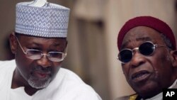 Shugaban Huumar Zabe da Marigayi Alhaji Yusuf Maitama Sule a hannun dama, a shekarar 2011