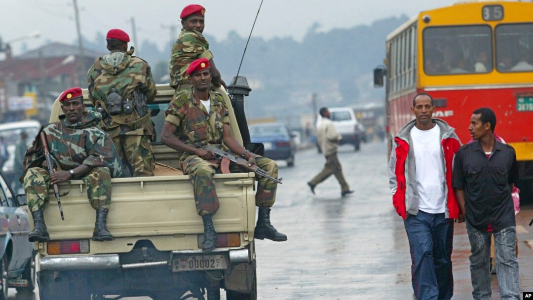 Abasirikare ba Etiyopiya mu mabarabara ya Addis Ababa, muri Etiyopiya