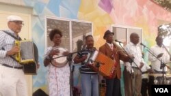 Grupo "Novatos da Ilha de Luanda"