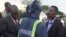 Amapholisa akhuluma loMnu. Mqondisi Moyo, umkhokheli webandla leMthwakazi Republic Party.