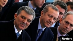 Gül ve Erdoğan Ankara Metrosu'nun yeni hattının açılış töreninde (12 Şubat, 2014)