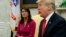 Tổng thống Donald Trump trong cuộc gặp với bà Nikki Haley Đại sứ Mỹ tại Liên hiệp quốc sắp ra đi, tại Phòng Bầu dục Tòa Bạch Ốc ngày 9/10/2018.