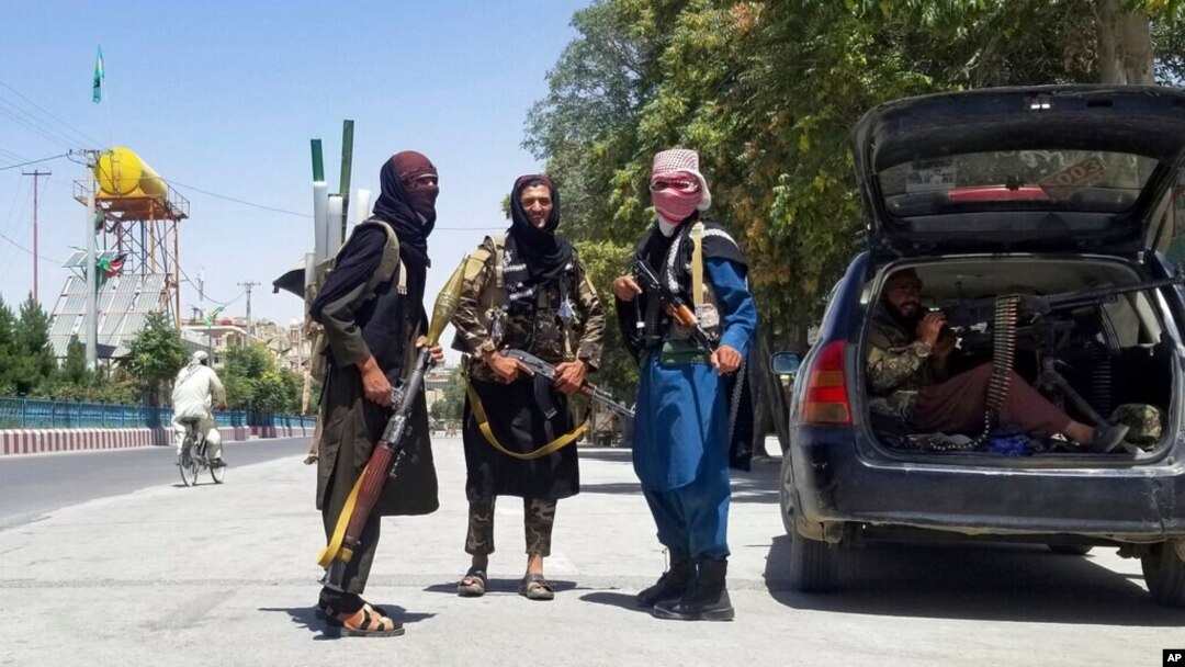 Tolibon jangarilari shaharni nazorat qilmoqda. G'azni, 12-avgust, 2021. 