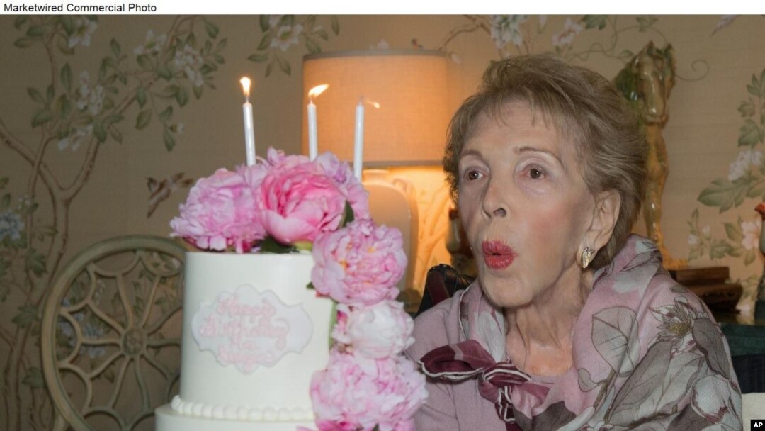 Mengenang Nancy Reagan 