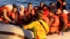 裝載幾百名移民的船隻傾覆地中海