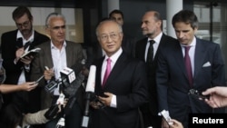 Direktur Badan Atom PBB (IAEA) Yukiya Amano dalam suatu jumpa pers setibanya dari Teheran di bandara internasional Wina (22/5).